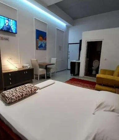 Isabel's 2 Apartment Tirana