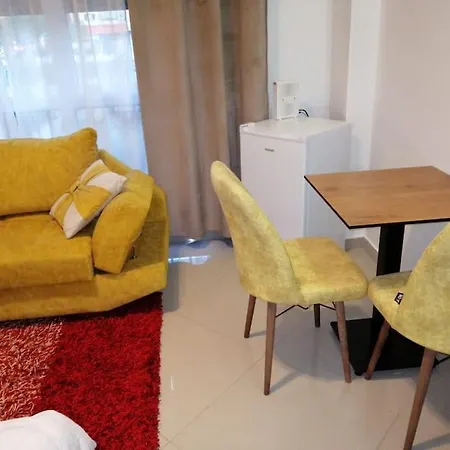 Isabel's 2 Apartment Tirana